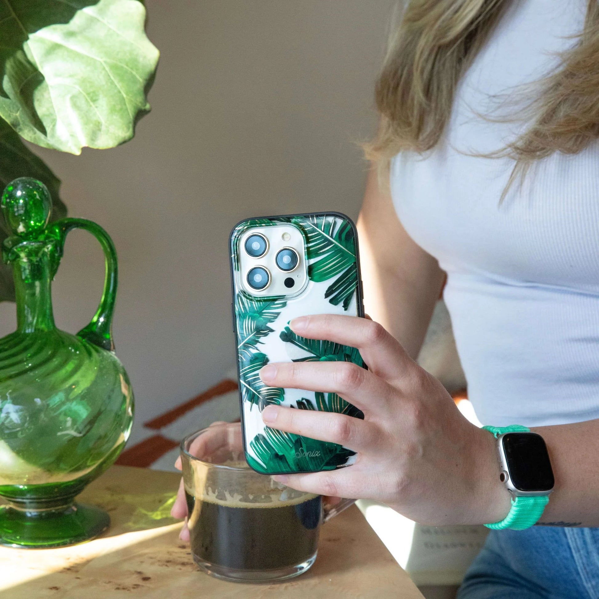 Bahama MagSafe® Compatible iPhone Case - Stylish Protection for Your Device